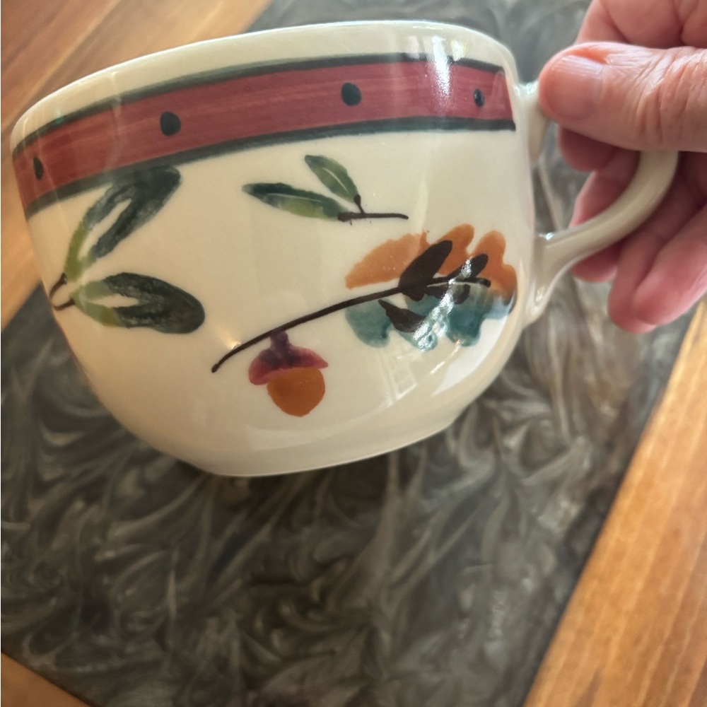 Woodland jumbo mug from Hartstone pottery company in zansville ohio